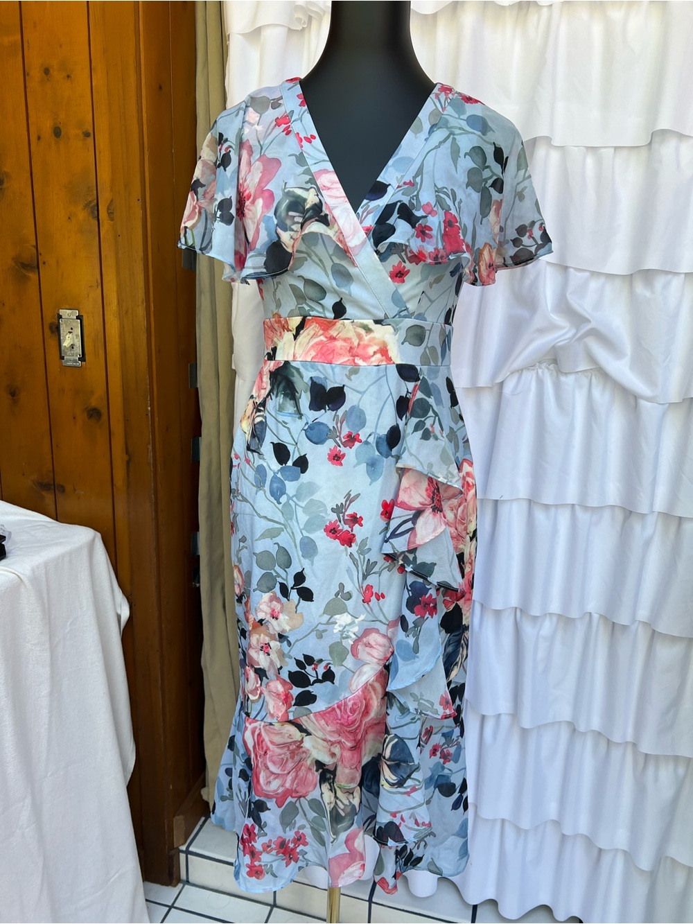 Adrianna Papell Powder Blue Floral Wrap Midi Dress size2 B2#47